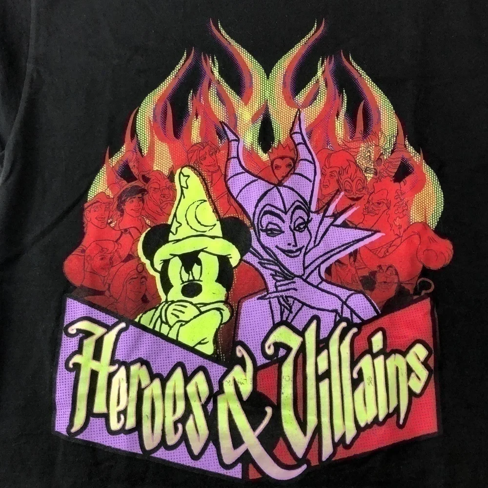 🦄 2/$20 Disney Mickey Heroes vs Villains T- Shirt - Picture 5 of 9